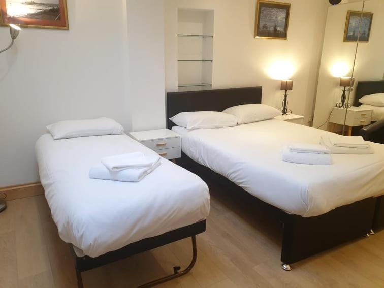 Hastings Pad Apartment Bagian luar foto