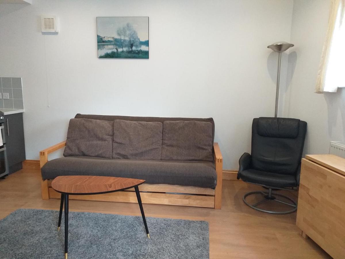 Hastings Pad Apartment Bagian luar foto